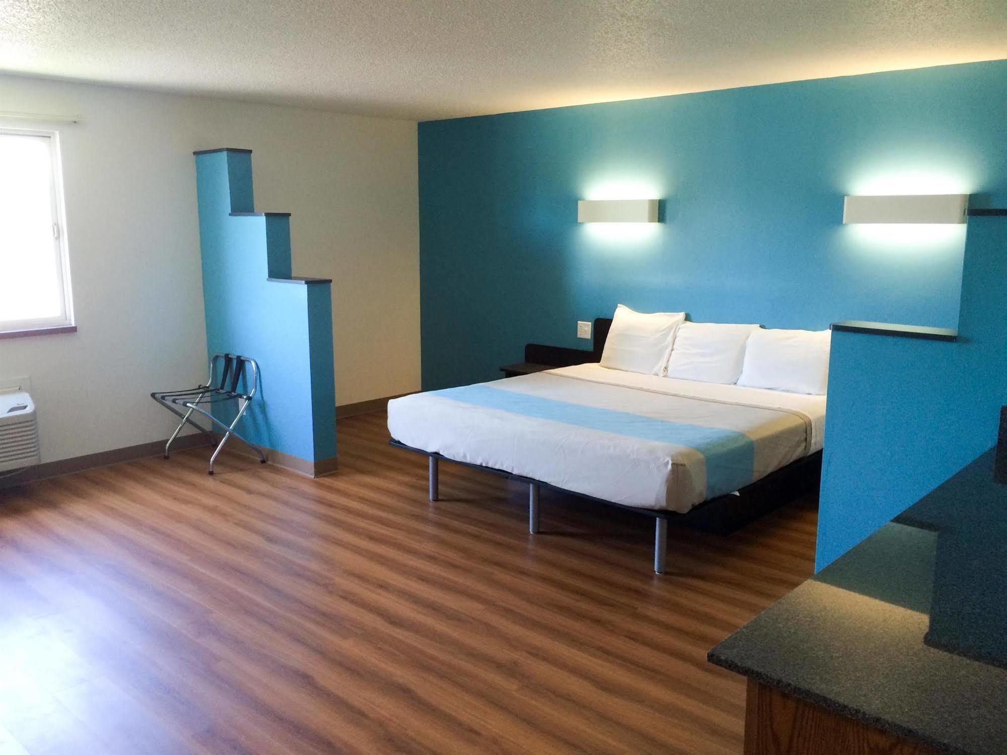 6-rothschild, Wi Hotel