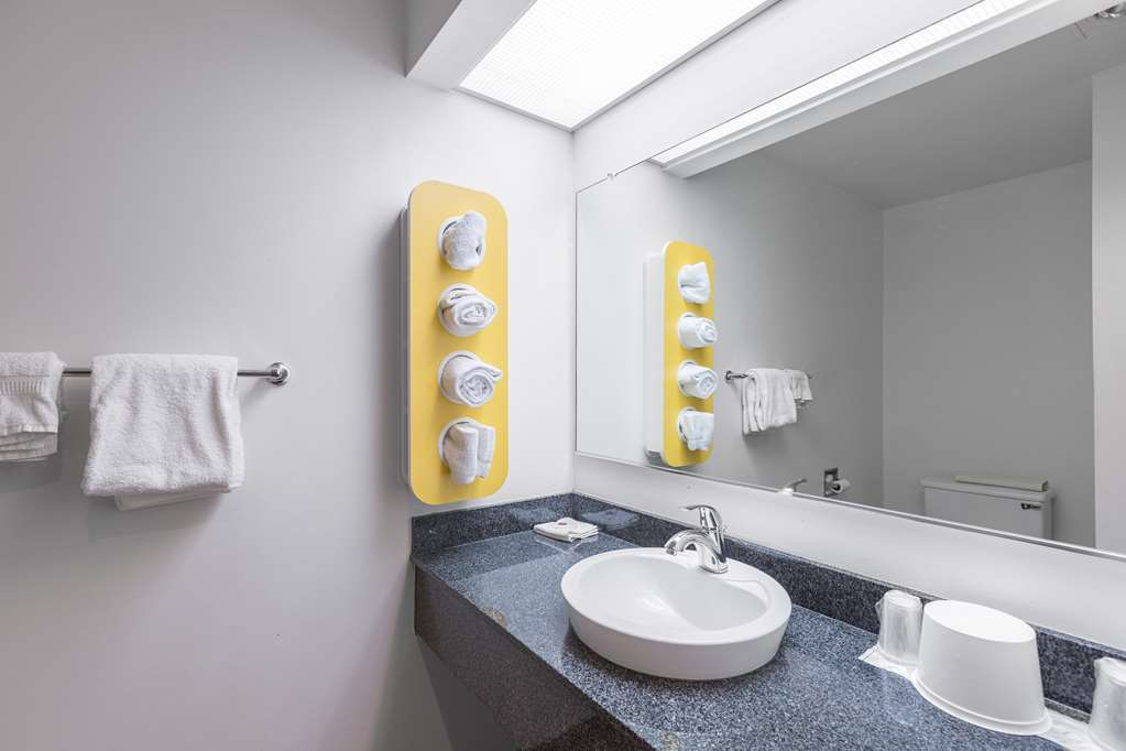Hotel 6-rothschild, Wi 2*